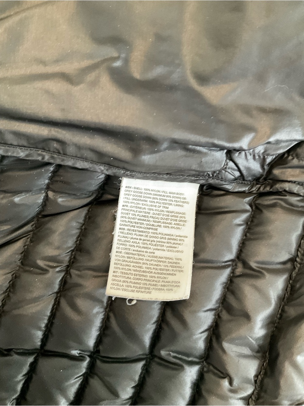 Arc’teryx Yerba lightweight jacket. - Picture 5 of 7